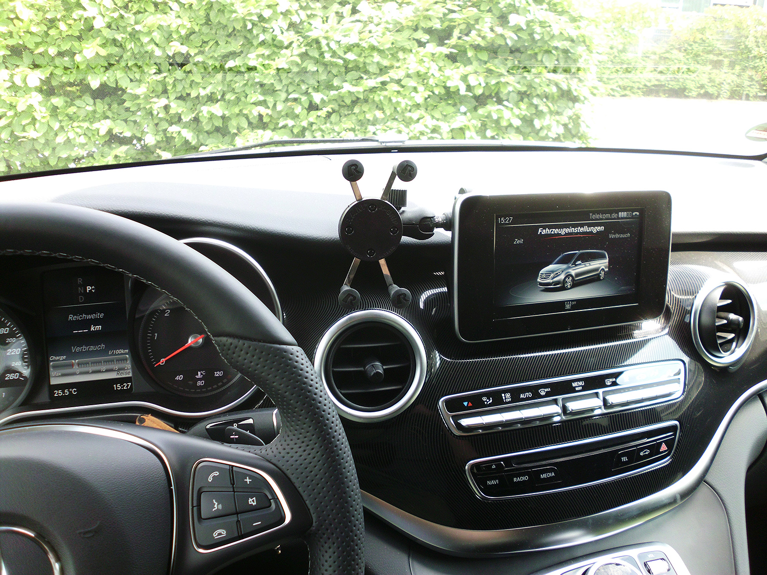 Handyhalter passend zu Mercedes-Benz V-Klasse 447 ab  Bj.2014 Made in GERMANY inkl. Magnethalterung 360° Dreh-Schwenkbar!!